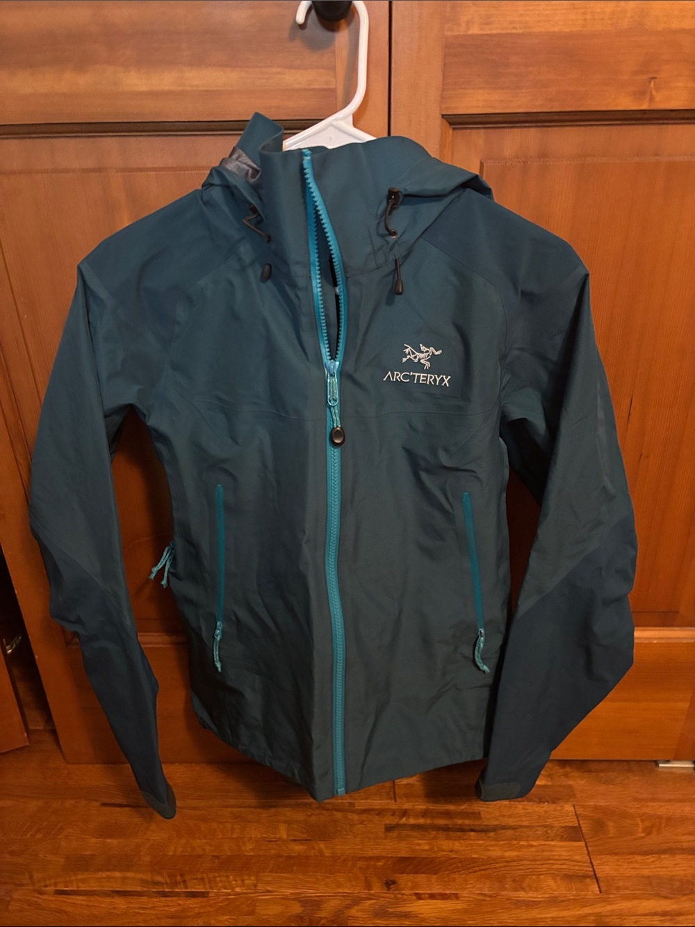 Arc'teryx Women’s Beta AR Waterproof Shell Jacket Sz Small